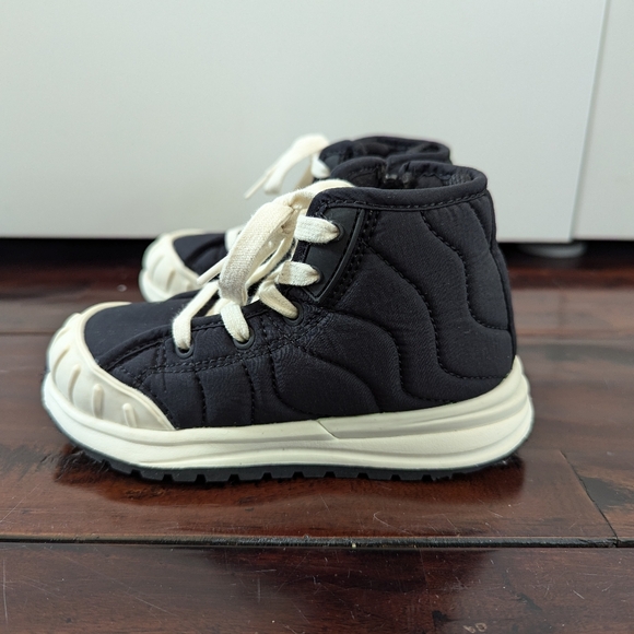 Zara Quilted High Tops Black, Size Toddler 26 - Picture 6 of 7